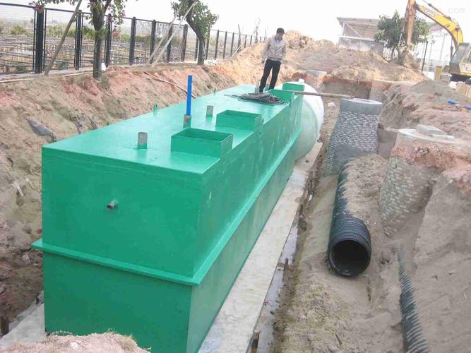 这三项是《城市污水再生利用分类》,《城市污水再生利用城市杂用水